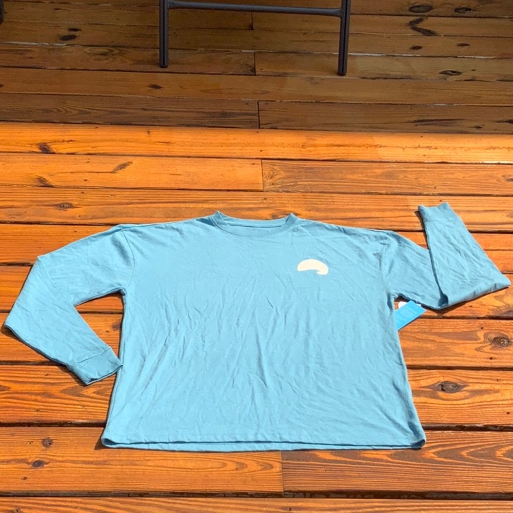 NWT O’Neill Women Of The Wave Long Sleeve T Shirt Light Blue Size Medium only